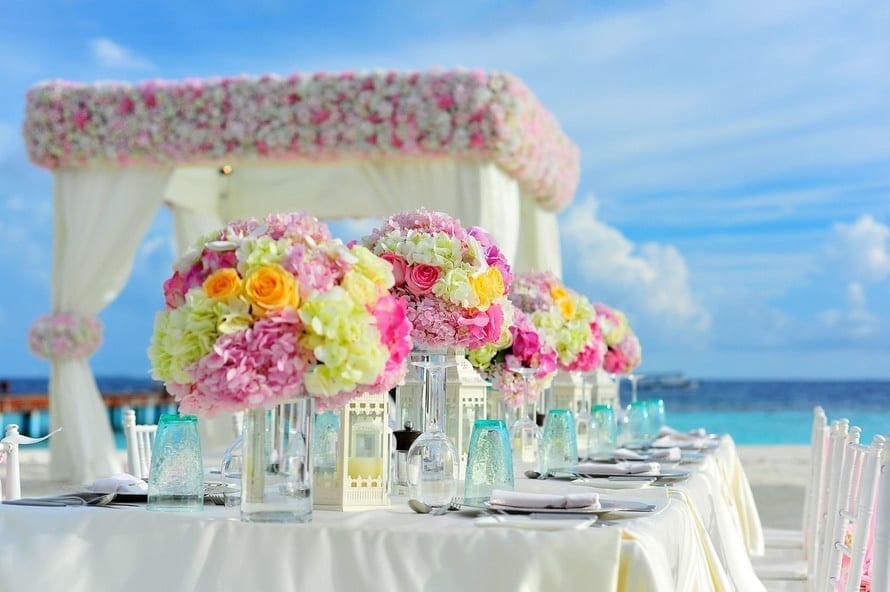 Building a Wedding Day Emergency Kit. Desktop Image