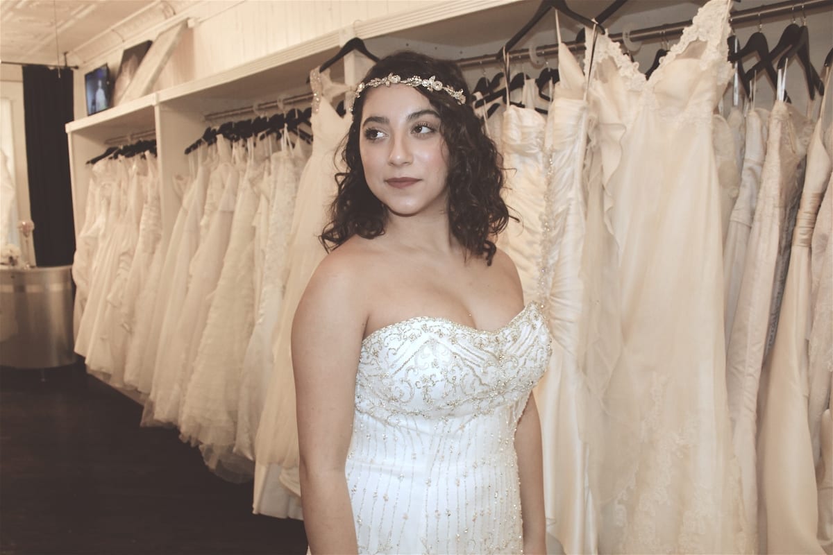Arriving in Style for Your Wedding. Desktop Image